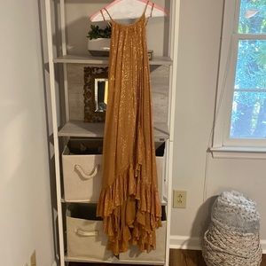 Beautiful only worn once dress- great for events or vacation